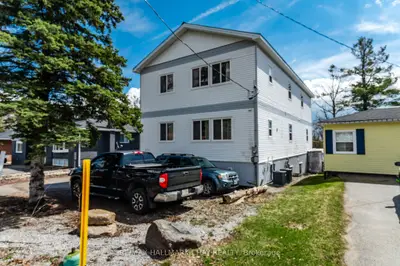 371 Barrie Road, Orillia, On L3v 2s1