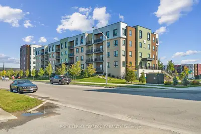 Condo Apartment in Barrie