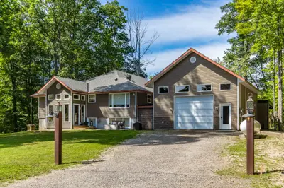 40 Polish Avenue, Penetanguishene, On L9m 1w7