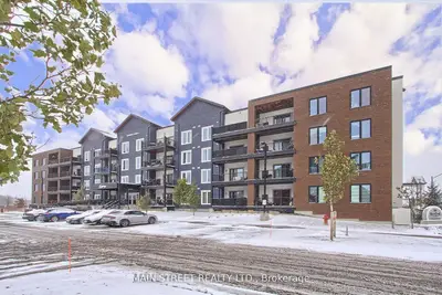 Condo Apartment in Barrie