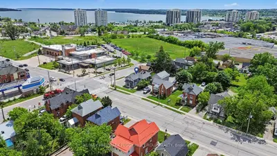 173 Dunlop Street W, Barrie, On L4n 1b4