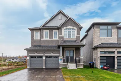 Detached in Wasaga Beach
