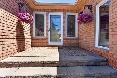 1005 Dina Crescent, Midland, On L4r 5c5
