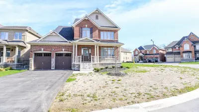 58 Sanford Circle, Springwater, On L9x 2a9