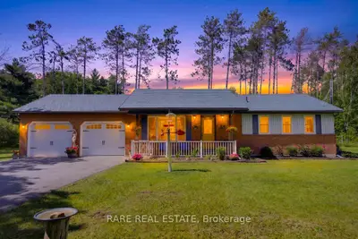 Detached in Clearview