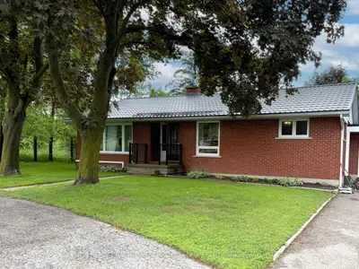 Detached in Oro-Medonte