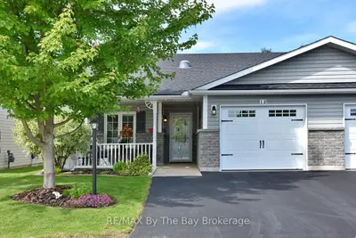 12 New York Avenue, Wasaga Beach, On L9z 3a8