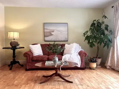 135 Christopher Avenue, Wasaga Beach, On L9z 1s4