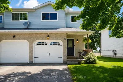 Semi-Detached in Springwater