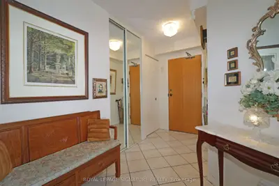 Condo Apartment in Barrie