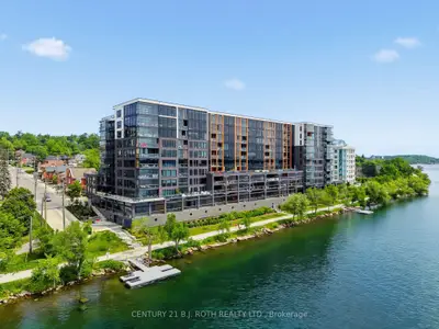 Condo Apartment in Barrie