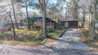 Detached in Orillia