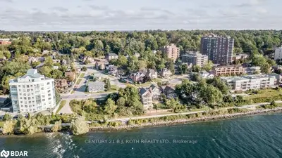 1 Berczy Street, Barrie, On L4m 3p5