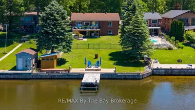 1434 River Road W, Wasaga Beach, On L9z 2w5