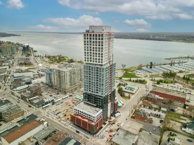 39 Mary Street 1210, Barrie, On L4n 1s9