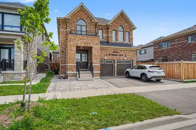 Detached in Barrie