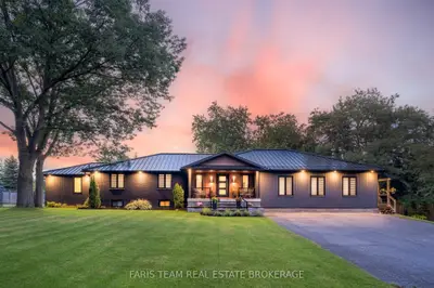 223a Hickory Lane, Barrie, On L4n 4j9
