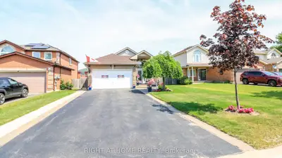 36 Benjamin Lane, Barrie, On L4n 0s2