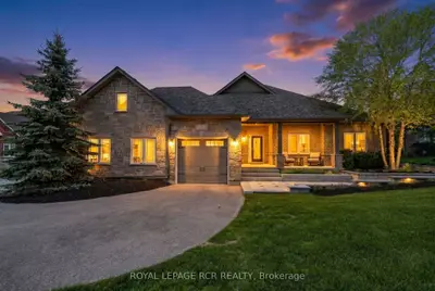 Detached in Springwater