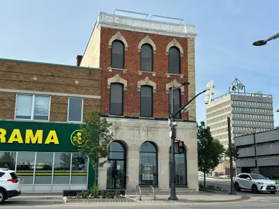 64 Dunlop Street E, Barrie, On L4m 1a3