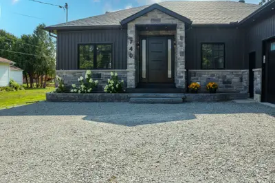 740 Midland Avenue, Tay, On L0k 1r0