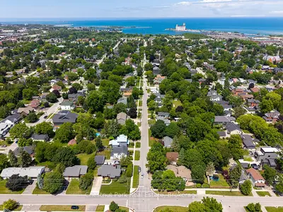 333 Oak Street, Collingwood, On L9y 2y4