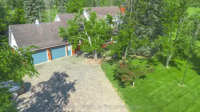 9992 Hwy 12 Highway, Oro-medonte, On L0k 1e0