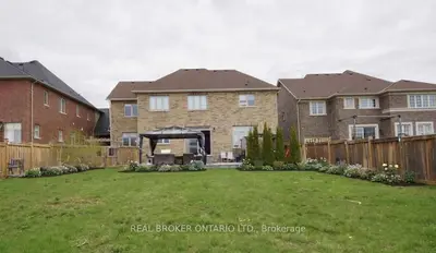 100 Trail Boulevard, Springwater, On L9x 0s7