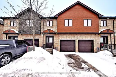 29 Madelaine Drive 6, Barrie, On L9j 0g8