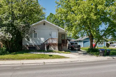 Detached in Midland