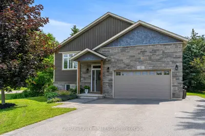 15 Saunders Street, Collingwood, On L9y 0g2