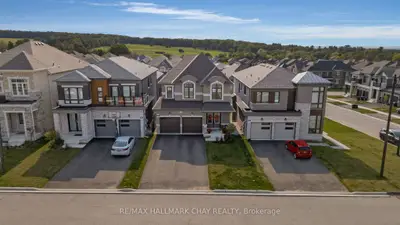 4 Periwinkle Road, Springwater, On L9x 2e2