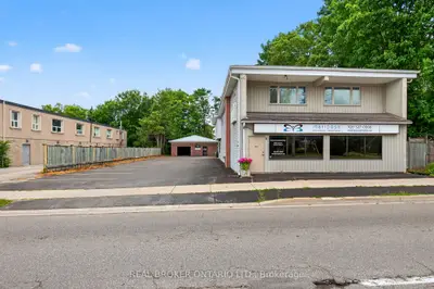 Condo Apartment in Orillia