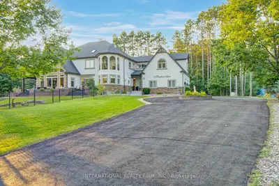 6 Pinehurst Lane, Springwater, On L9x 0c7