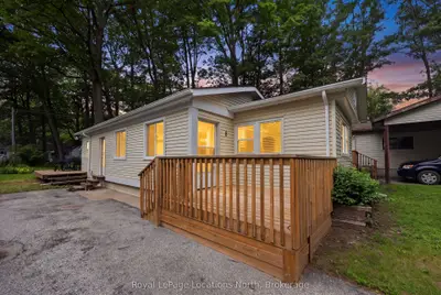 8 Shaw Street, Wasaga Beach, On L9z 1k2
