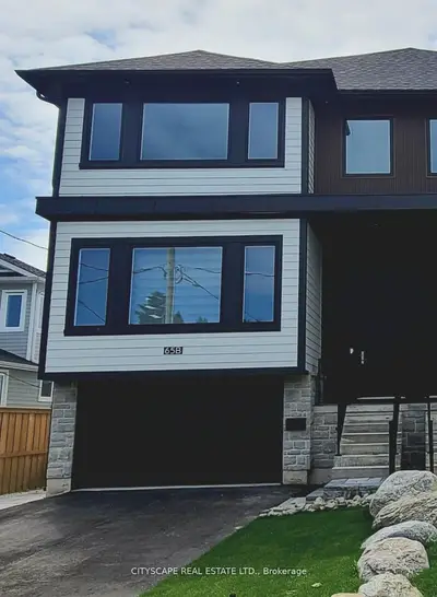Semi-Detached in Collingwood