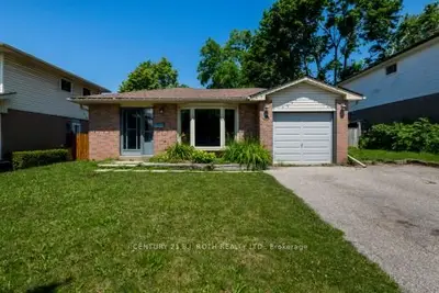 36 Cynthia Court, Barrie, On L4m 2x4