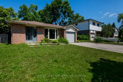 36 Cynthia Court, Barrie, On L4m 2x4