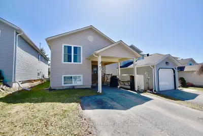 Detached in Barrie