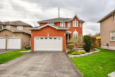 Detached in Barrie