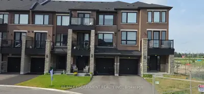 33 Red Maple Lane, Barrie, On L9j 0n4