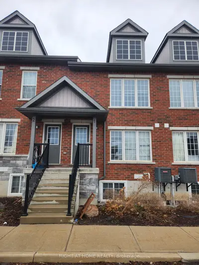 Condo Townhouse in Barrie