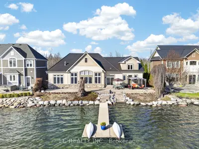 Detached in Orillia