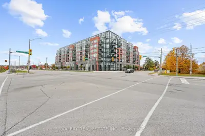 Condo Apartment in Barrie