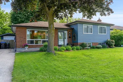 8 Harben Court, Collingwood, On L9y 4l8