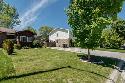 92 Alice Street, Collingwood, On L9y 3s1