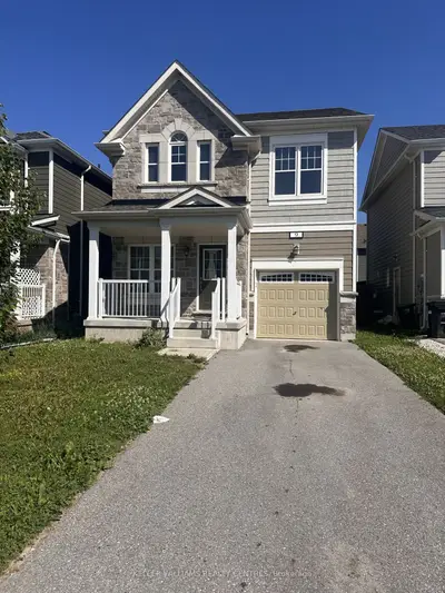 Detached in Wasaga Beach