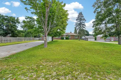 1209 St Vincent Street N, Springwater, On L9x 0r2