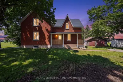 Detached in Clearview