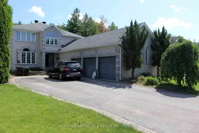 Detached in Barrie